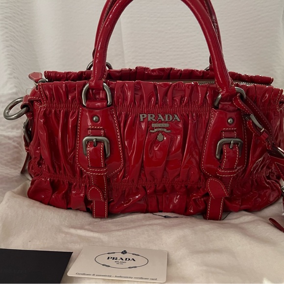 Prada Vernice Gaufre Shopping Satchel Rosso - Picture 2 of 9